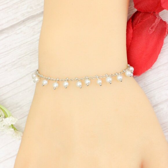 "Trendy Handmade Bracelet – A Thoughtful Gift for Girls & Women | UNVRC1716 - Picture 3 of 10